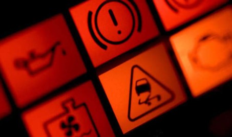 What do the different important forklift warning lights mean