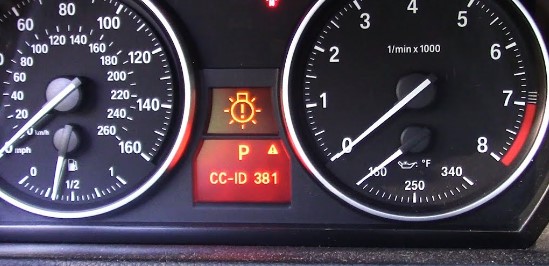 Understanding the BMW Light Bulb Warning Symbol
